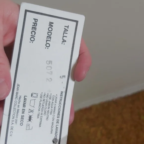 Dress - Picture 7 of 7